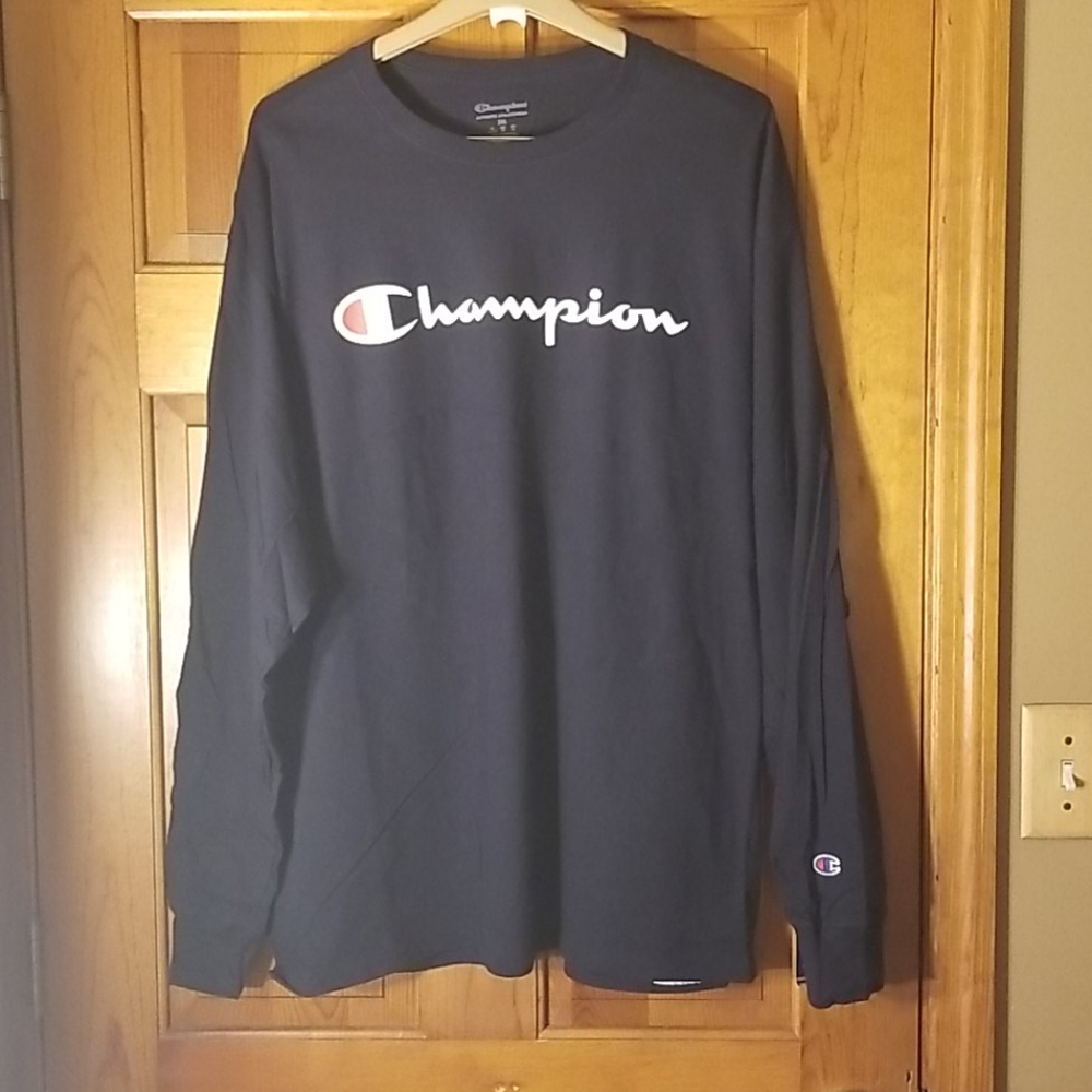 CHAMPION LONG SLEEVED TEE